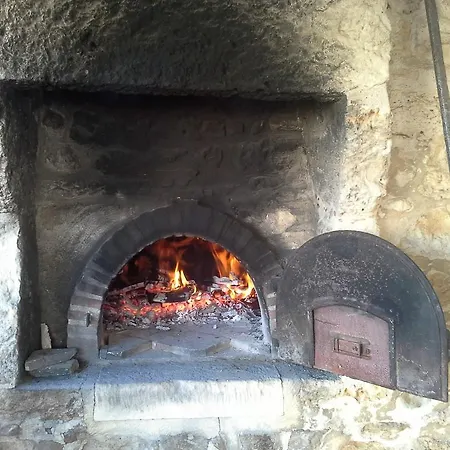 Le Logis Du Four Bed & Breakfast *