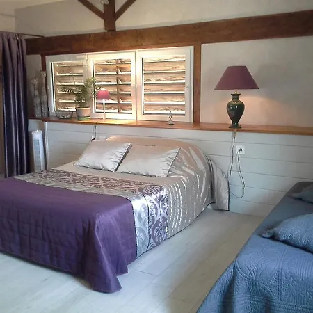 לינה וארוחת בוקר Le Logis Du Four Soudan (Deux-Sevres)